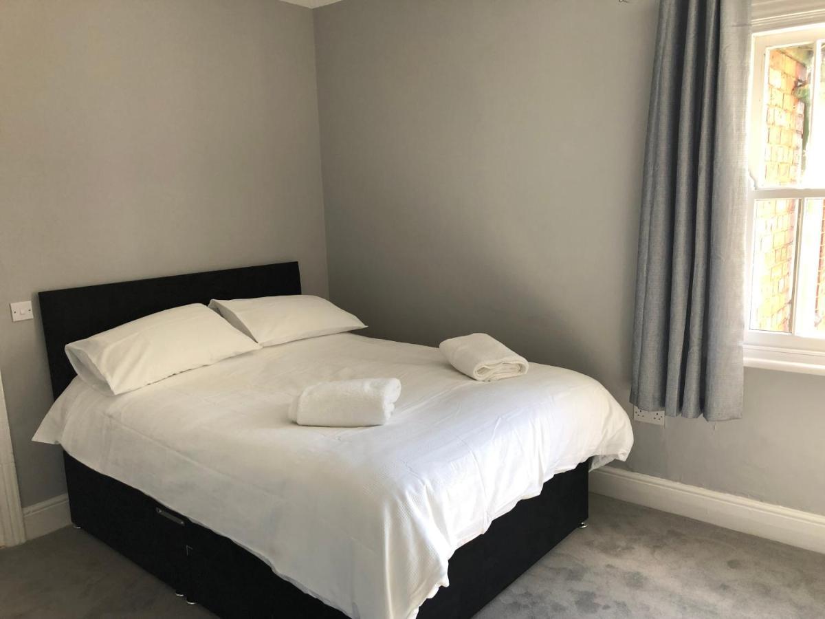 The Croft Apartment โอ๊กคัม ภายนอก รูปภาพ